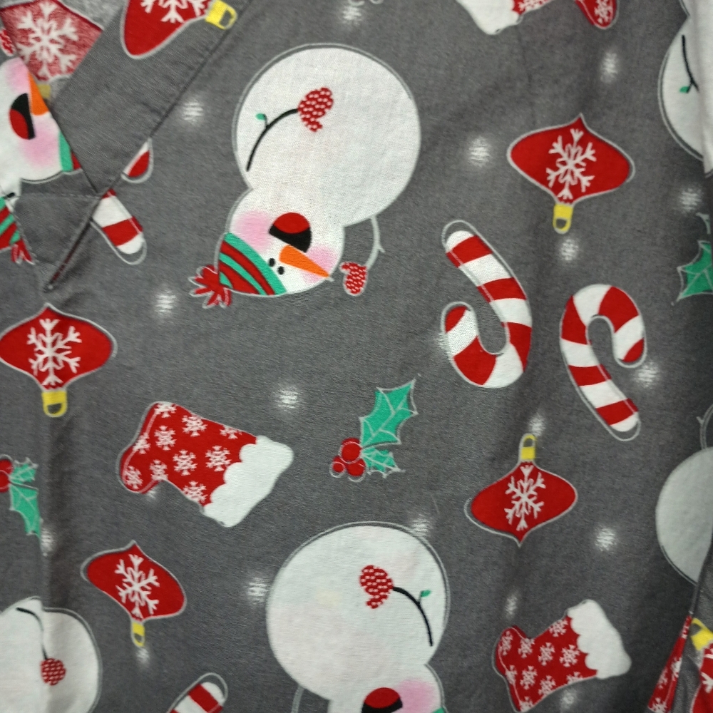 5X Christmas scrub top